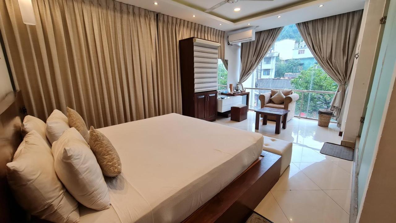 Quick Stop Inn Канди Экстерьер фото